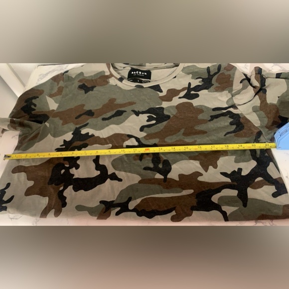 PACSUN, MENS CAMO PRINT LONGER FIT SHORT SLEEVE CREW NECK - Picture 5 of 8